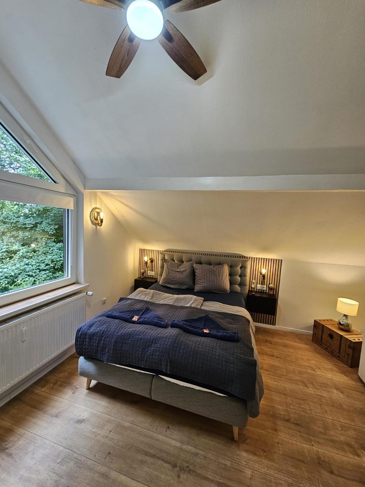 Tautraum Suite Mit Whirlpool Und Gruenem Ausblick Wilhelmshaven Exteriör bild