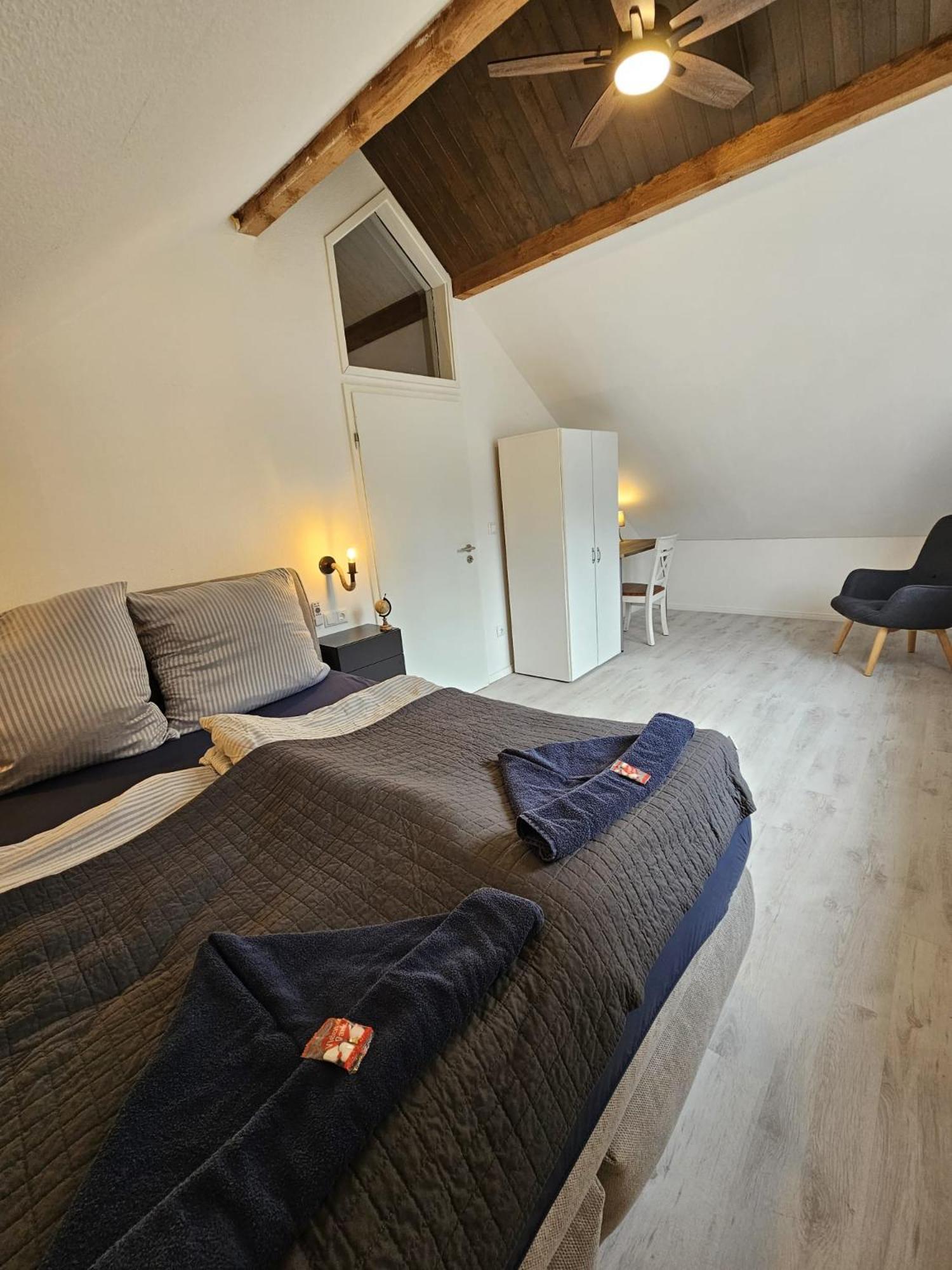 Tautraum Suite Mit Whirlpool Und Gruenem Ausblick Wilhelmshaven Exteriör bild